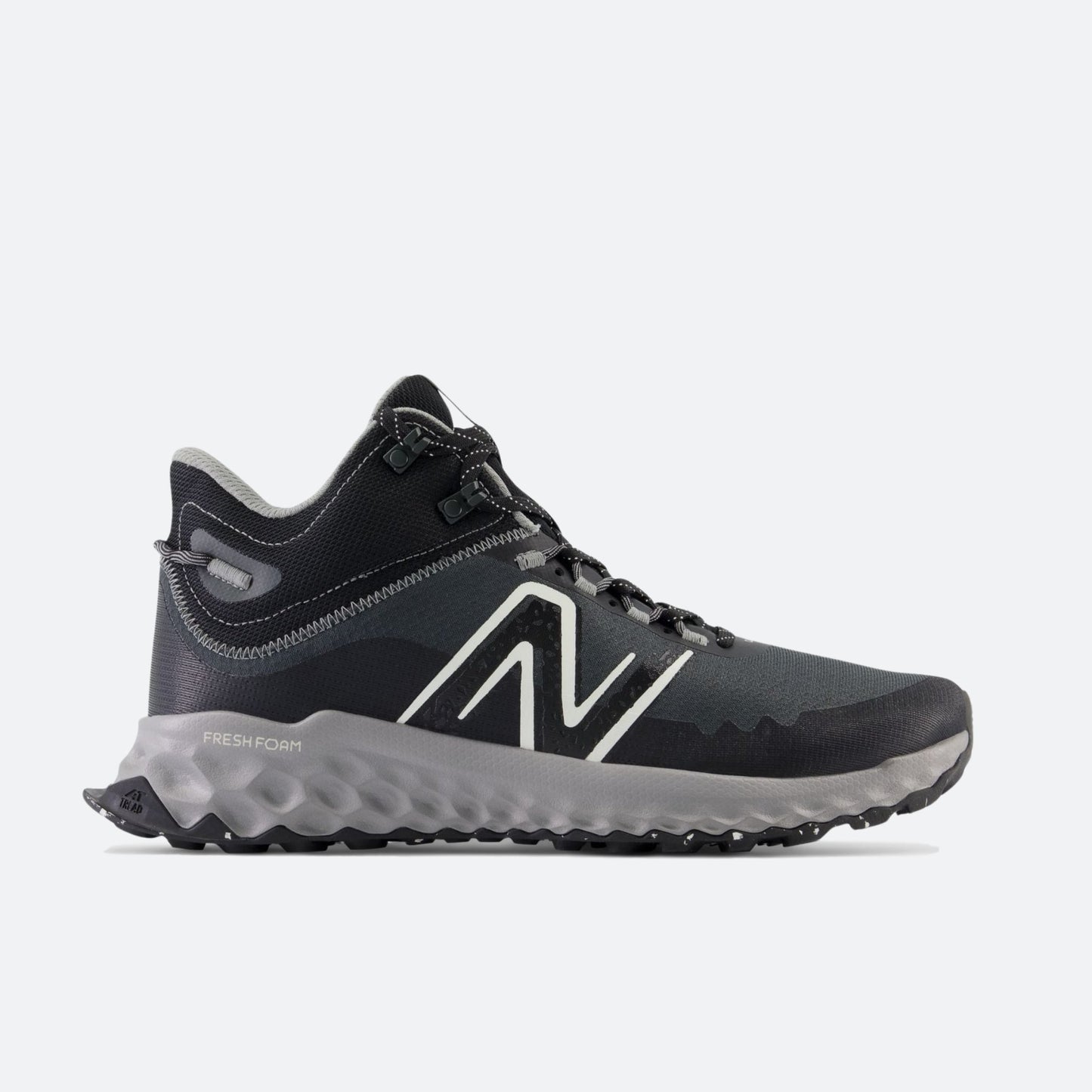 New Balance Hombre Fresh Foam Garoé Midcut.