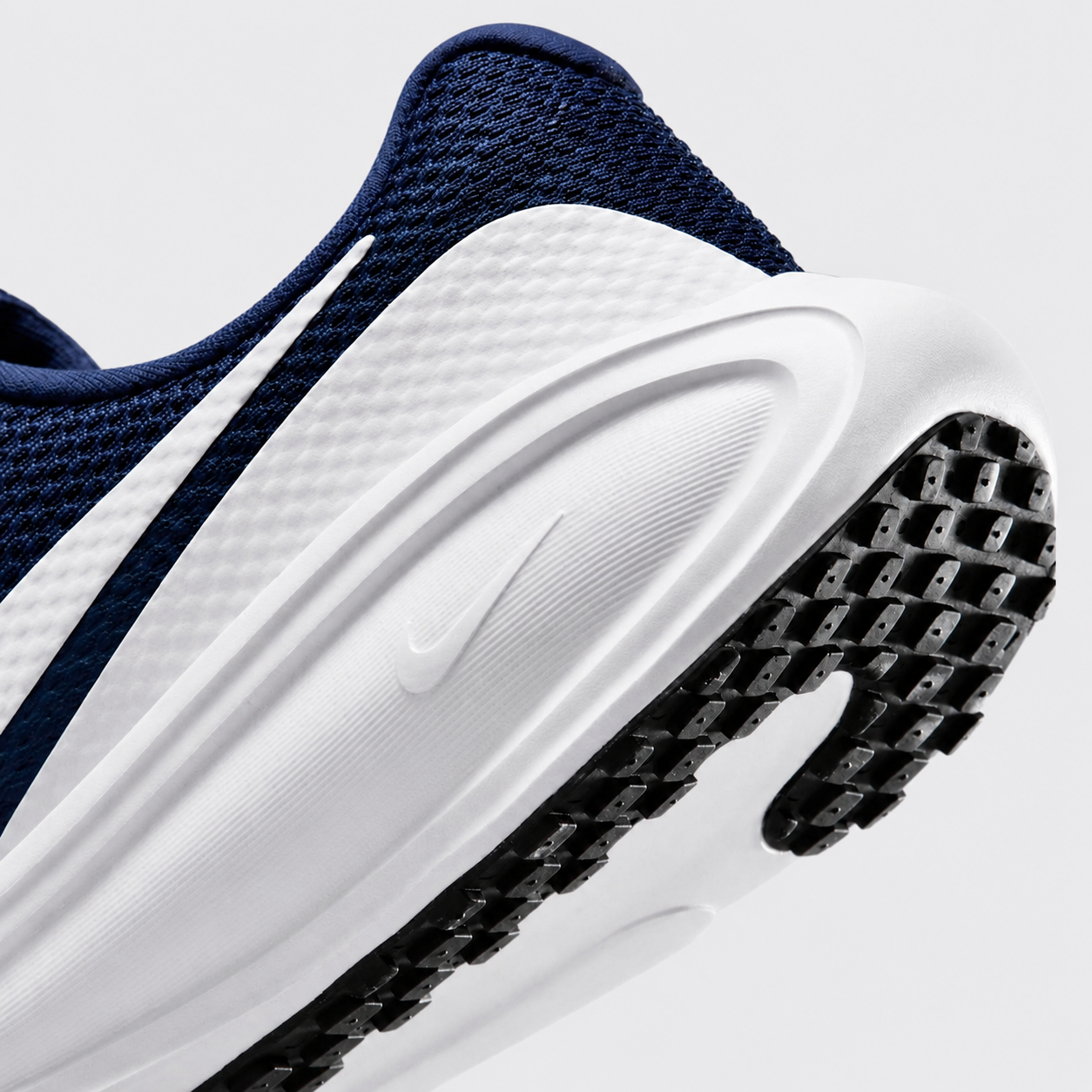 NIKE HOMBRE REVOLUTION 8