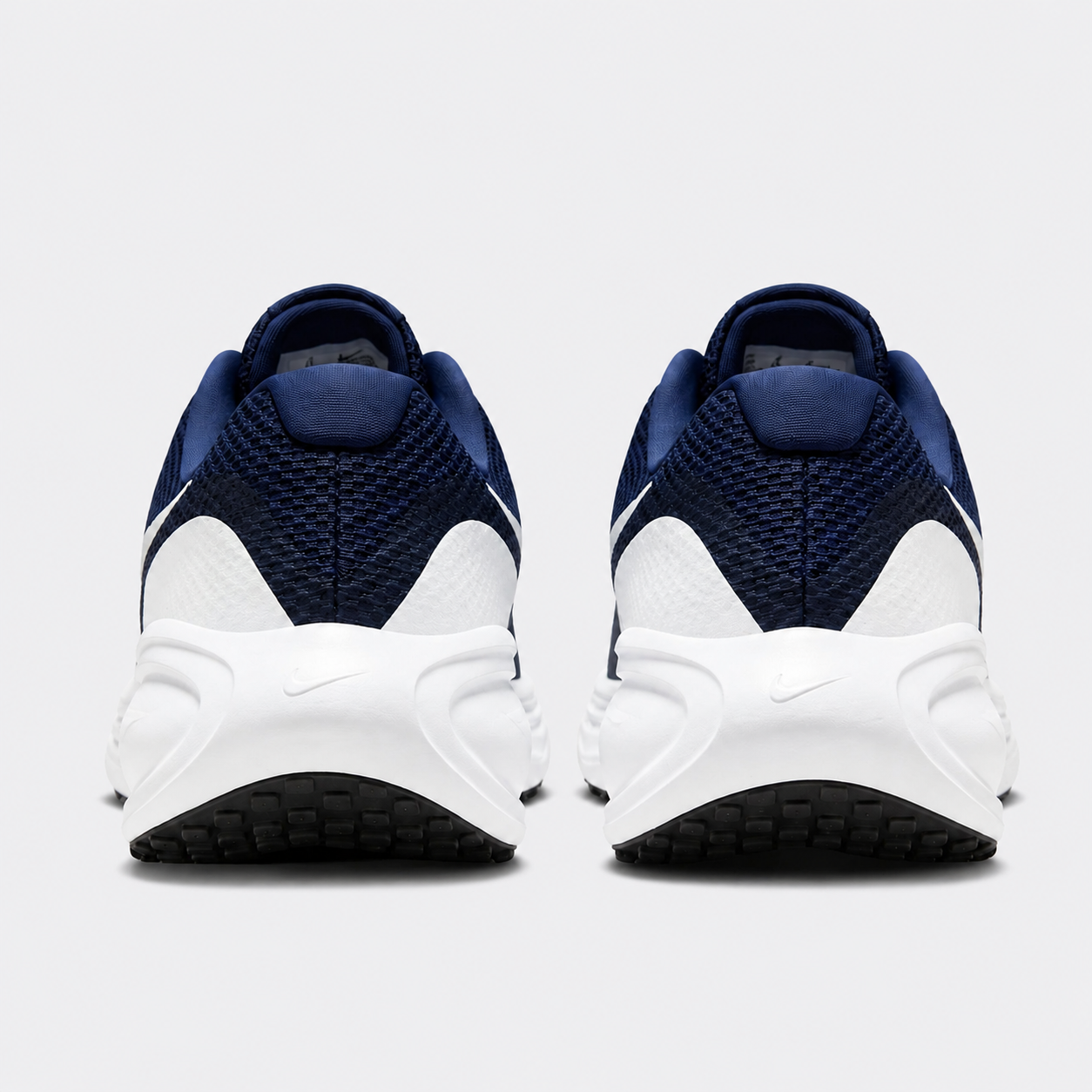 NIKE HOMBRE REVOLUTION 8