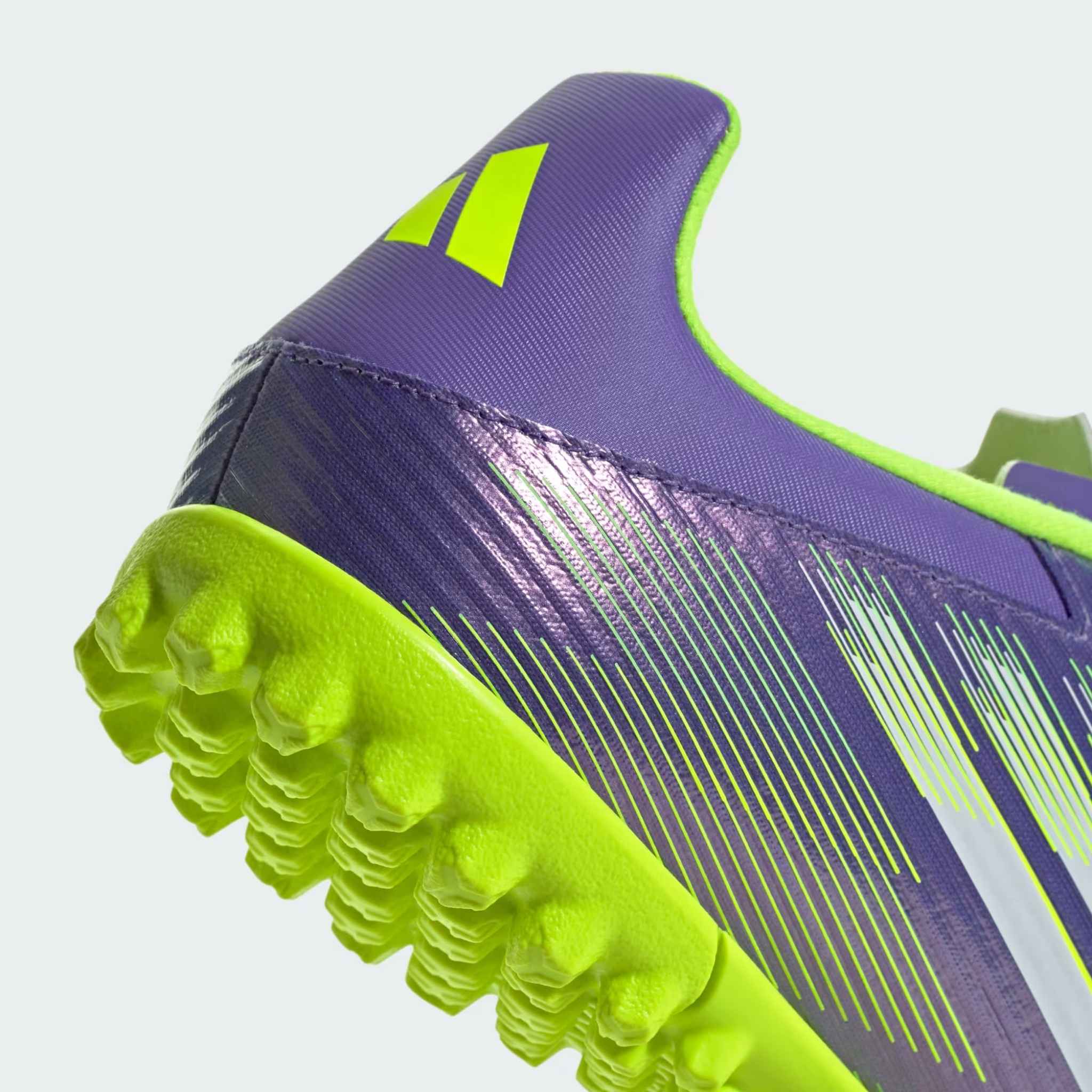 ADIDAS UNISEX F50 CLUB PARA CÉSPED ARTIFICIAL