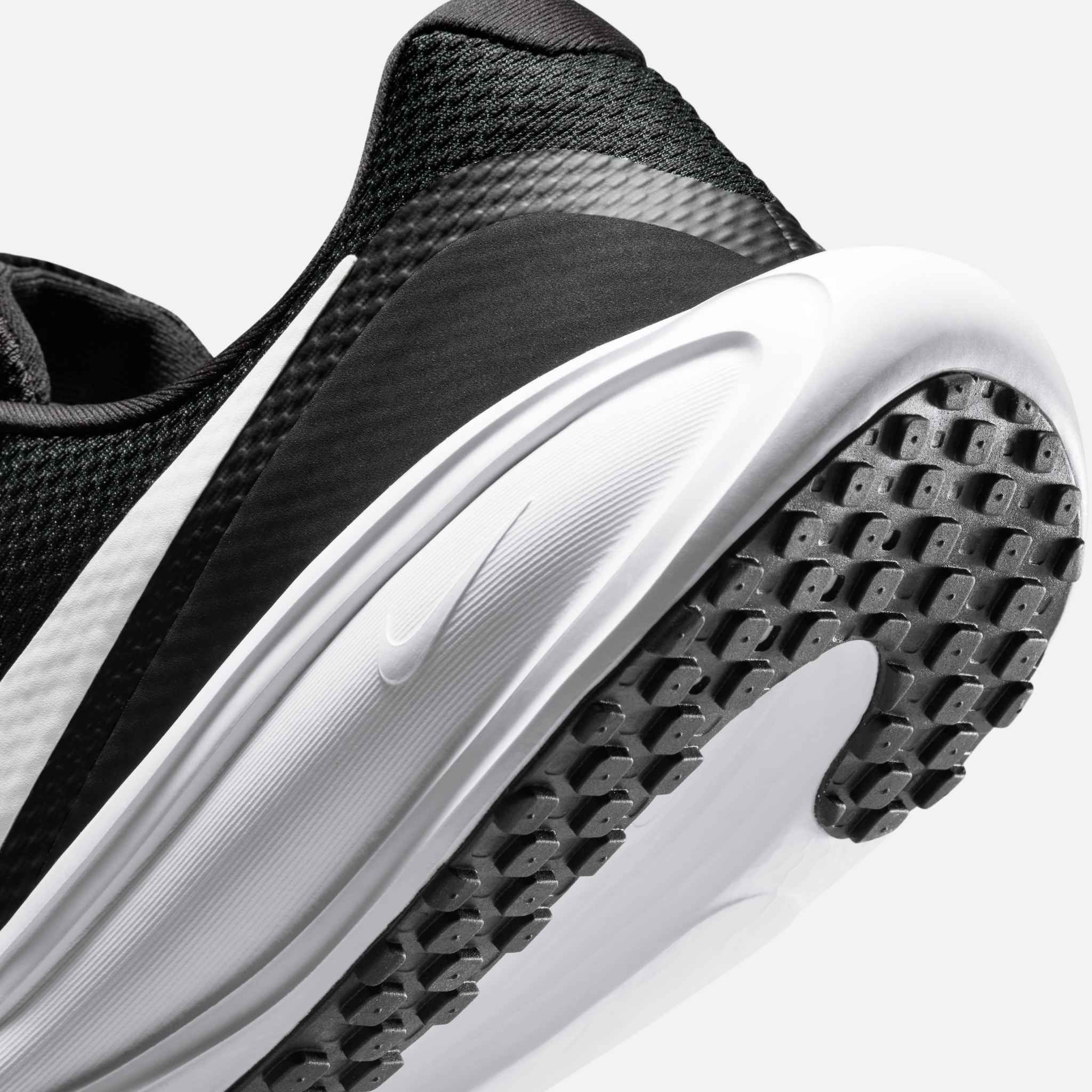 NIKE MUJER REVOLUTION 8