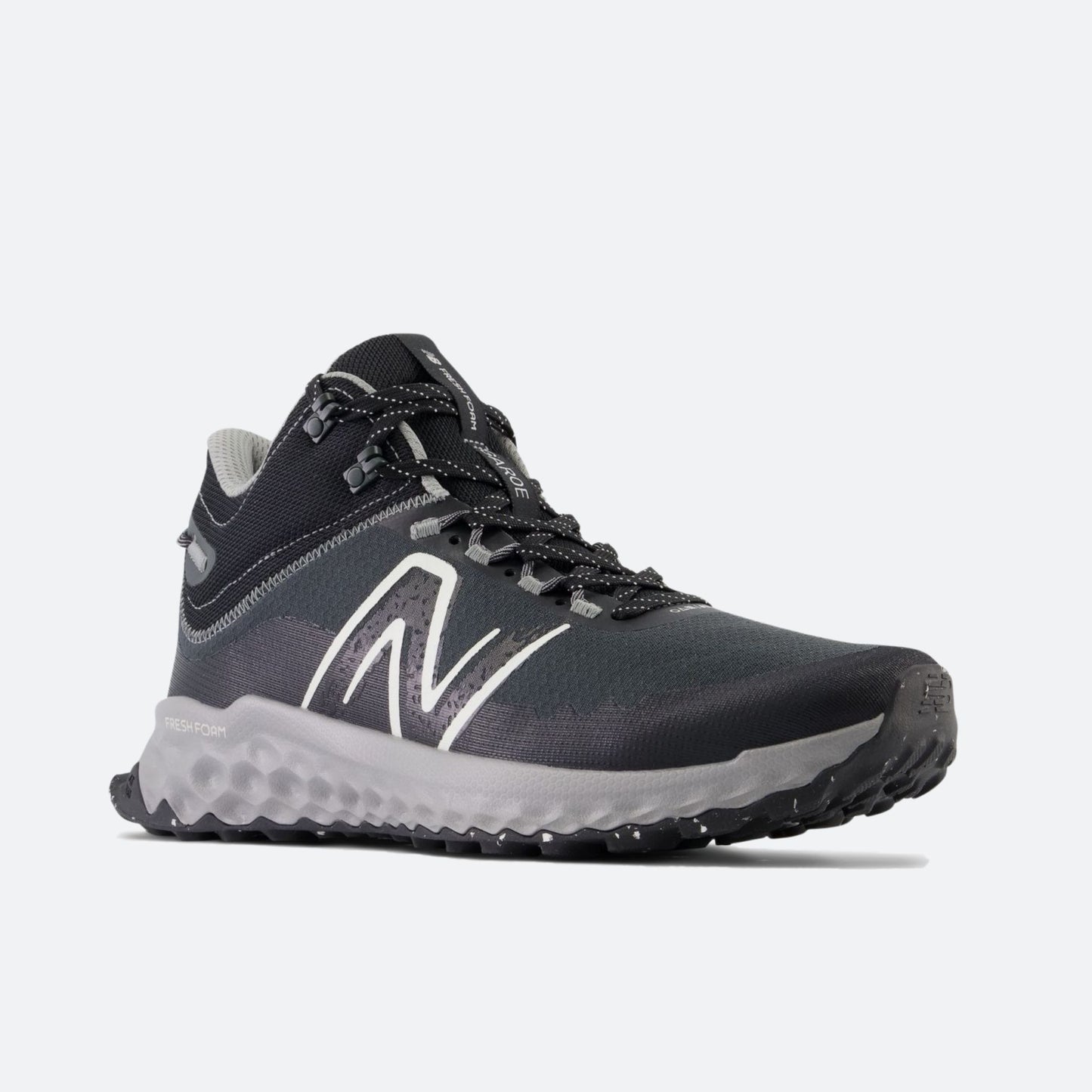 New Balance Hombre Fresh Foam Garoé Midcut.