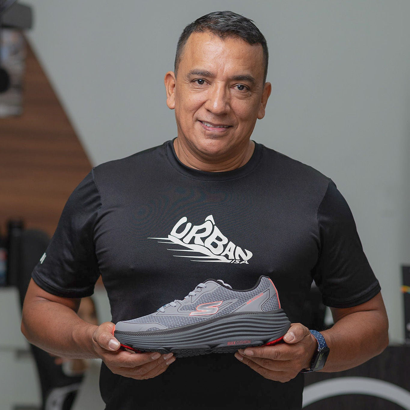 SKECHERS HOMBRE MAX CUSHIONING ENDEAVOUR SPACE ANGLE