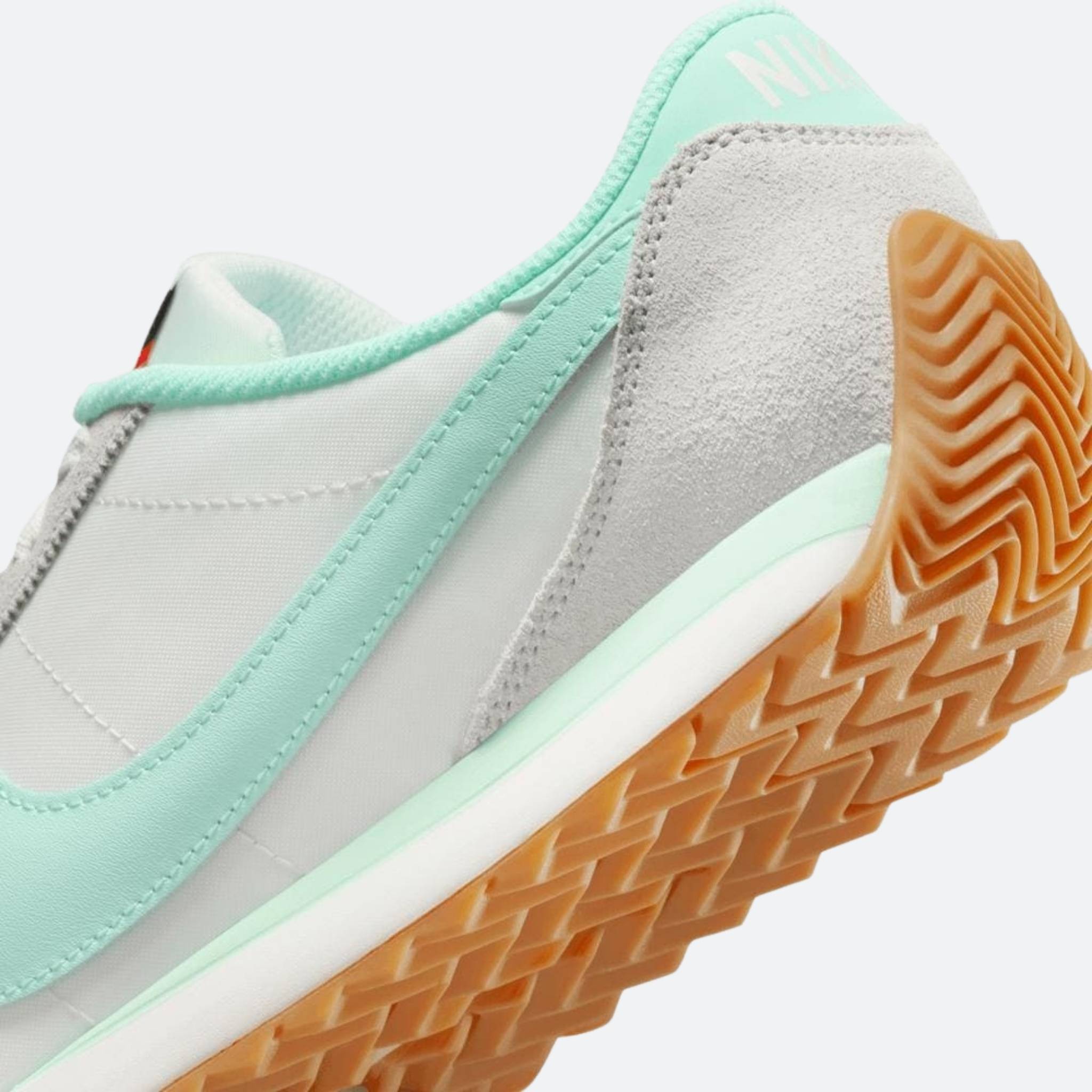 Nike Mujer Pacific